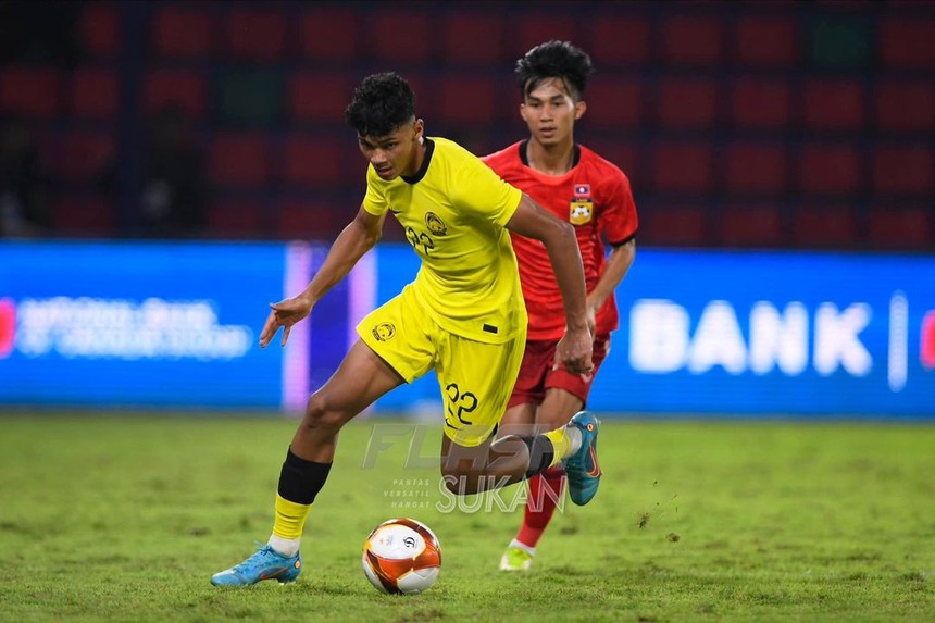 U22 Malaysia khởi đầu như mơ khi thắng đậm hơn Việt Nam và Thái Lan, thầy trò HLV Troussier gặp thách thức mới - Ảnh 2. U22 Malaysia khởi đầu như mơ khi thắng đậm hơn Việt Nam và Thái Lan, thầy trò HLV Troussier gặp thách thức mới - Ảnh 2.