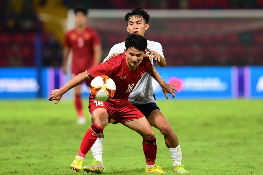 Thua thiệt thầy Park đủ đường, HLV Troussier sẽ là "tấm bia đỡ đạn" như Hữu Thắng ngày nào? - Ảnh 3.