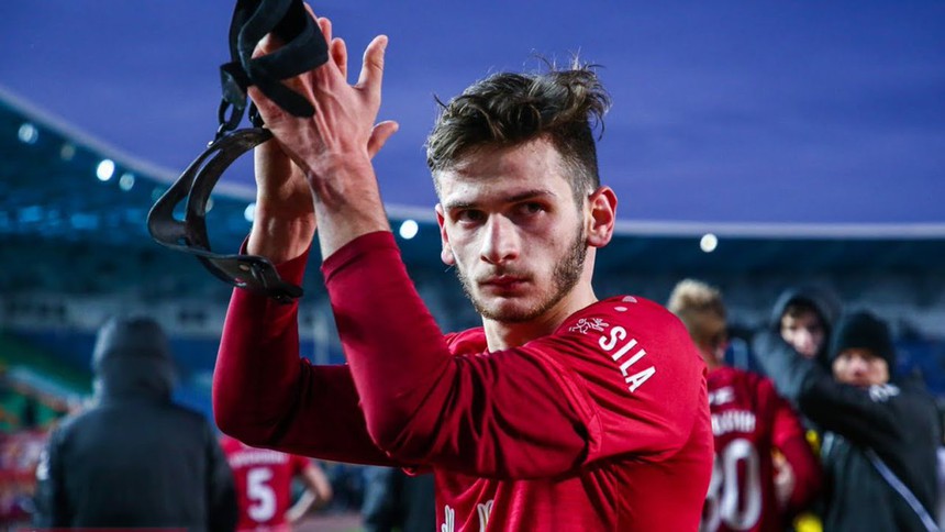 Tin nóng bóng đá tối 30/5: MU theo đuổi 'George Best mới'. Tottenham mạo hiểm với Harry Kane - Ảnh 2. Tin nóng bóng đá tối 30/5: MU theo đuổi 'George Best mới'. Tottenham mạo hiểm với Harry Kane - Ảnh 2.