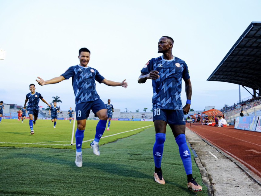 Bóng đá Việt Nam ngày 31/5: Nam Định vs Hà Tĩnh (18h00), TPHCM vs Đà Nẵng (19h15) - Ảnh 2.