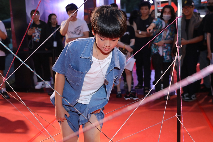 Xuân Bắc cùng các con xuất hiện trong buổi ra mắt 'Spider-Man: Across the Spider-Verse' - Ảnh 3.