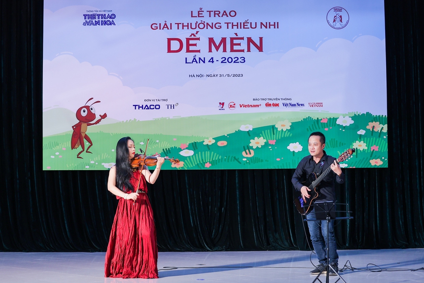 Những 'khoảnh khắc vàng' tại Lễ trao Giải thưởng Thiếu nhi Dế Mèn lần thứ 4 - 2023 - Ảnh 16.