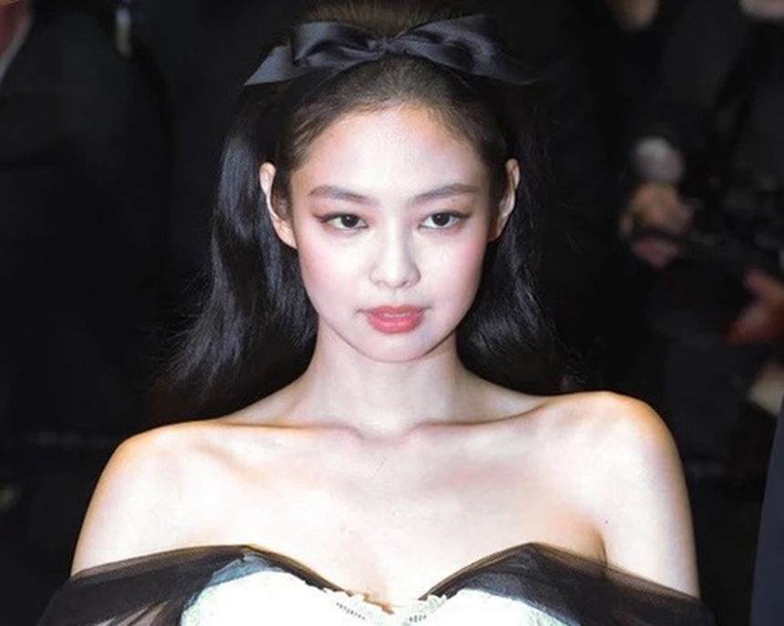 Top 10 nghệ sĩ được nhắc đến nhiều nhất LHP Cannes 2023, sao K-pop chiếm tới 8 - Ảnh 1. Top 10 nghệ sĩ được nhắc đến nhiều nhất LHP Cannes 2023, sao K-pop chiếm tới 8 - Ảnh 1.