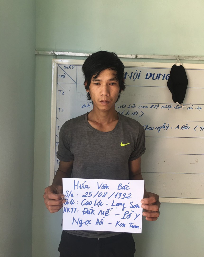 Bắt giữ đối tượng vận chuyển 2,1 kg ma túy đá - Ảnh 1. Bắt giữ đối tượng vận chuyển 2,1 kg ma túy đá - Ảnh 1.