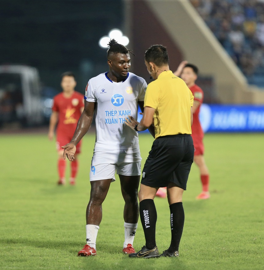 V-League 2023: Nội binh vẫn gánh Tây, đáng mừng hay đáng lo? - Ảnh 1. V-League 2023: Nội binh vẫn gánh Tây, đáng mừng hay đáng lo? - Ảnh 1.