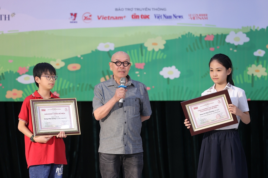 Lễ trao Giải thưởng Thiếu nhi Dế Mèn lần 4 - 2023: Có 'Hiệp sĩ', có rất nhiều khát vọng… - Ảnh 3.