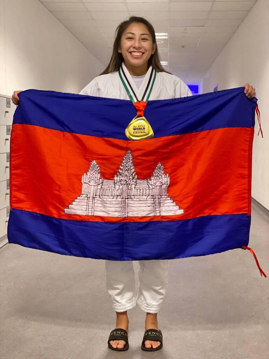 Nhà vô địch thế giới của Campuchia thua không tưởng sau trận gặp Việt Nam, khóc như mưa tại SEA Games - Ảnh 2.