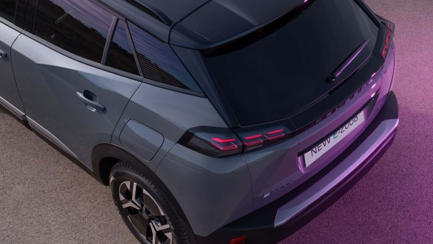 Peugeot 2008 sở hữu bộ mặt mới, động cơ hybrid và nâng cấp bản điện hóa - Ảnh 8. Peugeot 2008 sở hữu bộ mặt mới, động cơ hybrid và nâng cấp bản điện hóa - Ảnh 8.