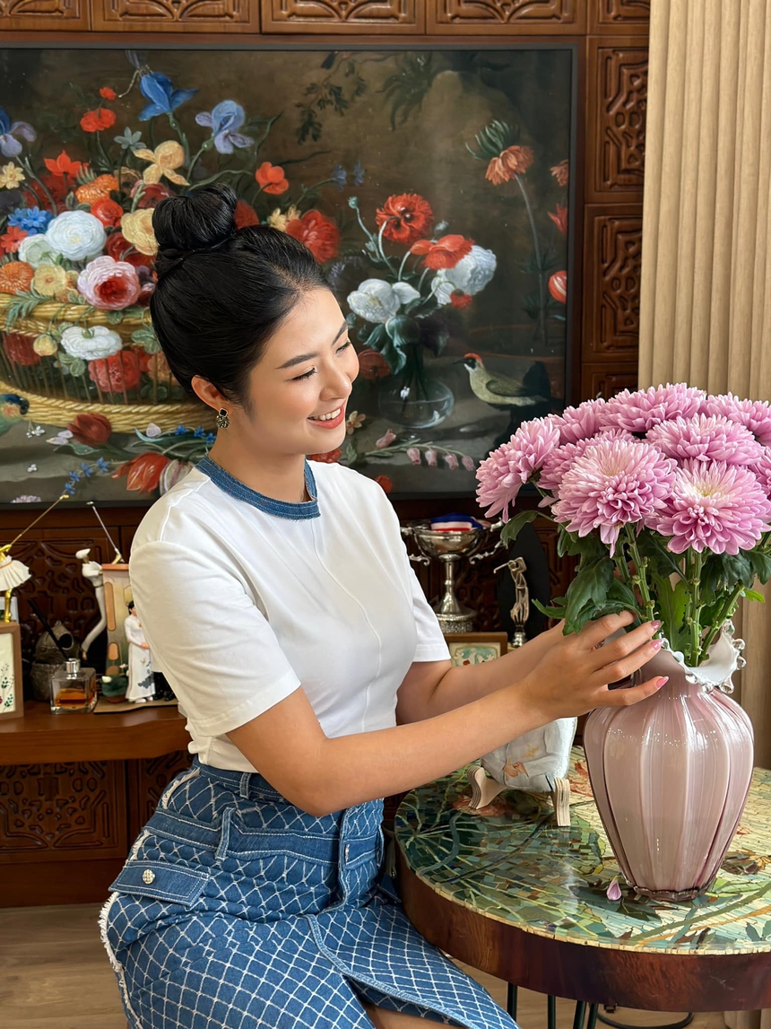 1 Hoa hậu Vbiz liên tục lộ hint và có động thái lạ, nghi vấn có tin vui sau 5 tháng kết hôn?  - Ảnh 6.