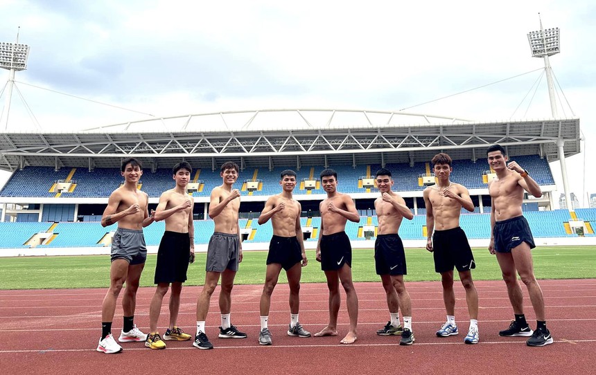 Dàn cực phẩm của điền kinh Việt Nam khoe body 6 múi trước ngày lên đường dự SEA Games 32 - Ảnh 1.