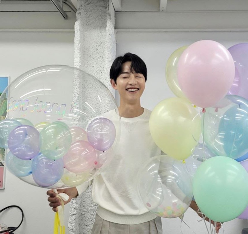 BTS dẫn đầu BXH 15 người nổi tiếng quyền lực nhất Hàn Quốc 2023 - Ảnh 10.