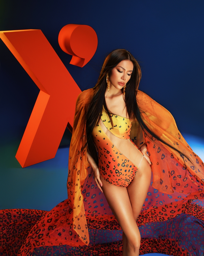 Minh Tú thiêu đốt mùa hè với loạt trang phục resort-wear táo bạo của NTK Katy Nguyễn - Ảnh 4. Minh Tú thiêu đốt mùa hè với loạt trang phục resort-wear táo bạo của NTK Katy Nguyễn - Ảnh 4.