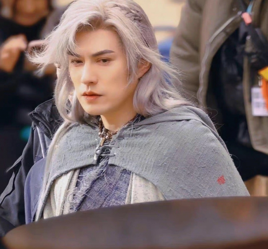 Quá thất vọng với phim cổ trang sắp lên sóng này: Nữ chính cười 'công nghiệp' gây ám ảnh, nam chính còn thảm hoạ hơn - Ảnh 6.