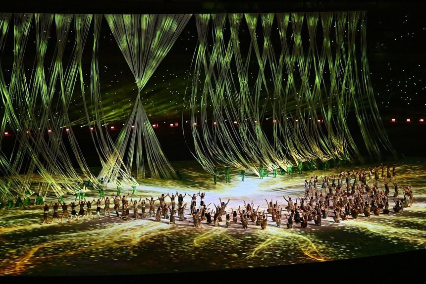 Quốc kỳ bị cầm ngược ở lễ khai mạc SEA Games 32, phía Indonesia gửi văn bản khẳng định 'việc này không thể chấp nhận' - Ảnh 2.