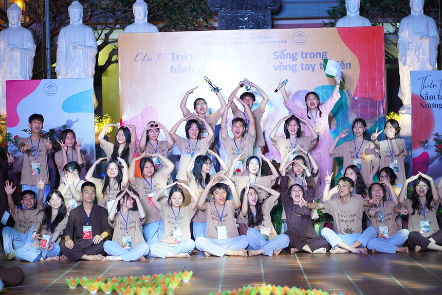 GenZ chọn lên chùa tu tập để "trở về trốn bình yên" thay vì đi du lịch dịp nghỉ lễ - Ảnh 3.