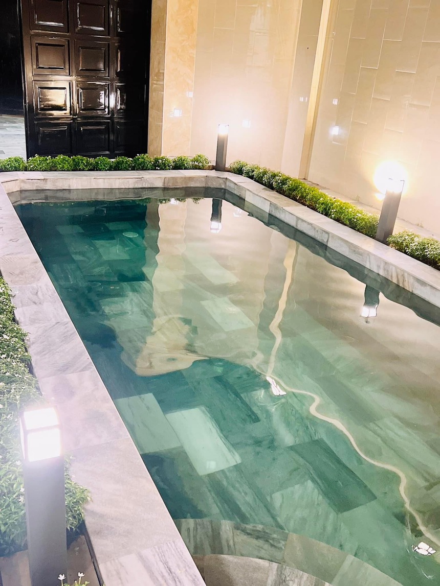 Biệt thự gần 600m2 của ca sĩ Lệ Quyên: Nội thất sang trọng xa hoa, từng gây sốc khi tiết lộ 3,6 tỷ chỉ mua được cổng nhà  - Ảnh 16.