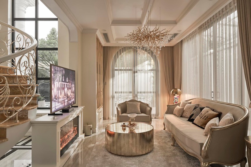 Biệt thự gần 600m2 của ca sĩ Lệ Quyên: Nội thất sang trọng xa hoa, từng gây sốc khi tiết lộ 3,6 tỷ chỉ mua được cổng nhà  - Ảnh 4.