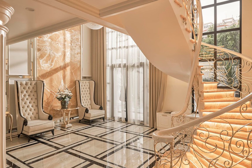 Biệt thự gần 600m2 của ca sĩ Lệ Quyên: Nội thất sang trọng xa hoa, từng gây sốc khi tiết lộ 3,6 tỷ chỉ mua được cổng nhà  - Ảnh 3.