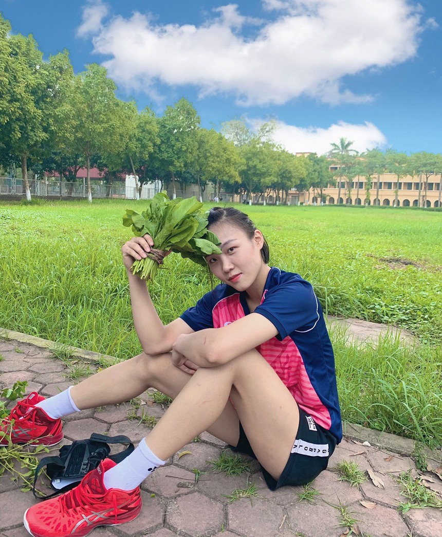 Hot girl bóng chuyền Trần Tú Linh: Từ kẻ thay thế đến niềm hy vọng SEA Games - Ảnh 5. Hot girl bóng chuyền Trần Tú Linh: Từ kẻ thay thế đến niềm hy vọng SEA Games - Ảnh 5.