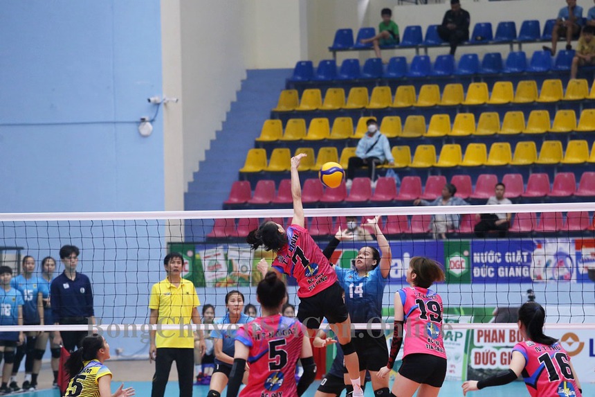 Hot girl bóng chuyền Trần Tú Linh: Từ kẻ thay thế đến niềm hy vọng SEA Games - Ảnh 4. Hot girl bóng chuyền Trần Tú Linh: Từ kẻ thay thế đến niềm hy vọng SEA Games - Ảnh 4.