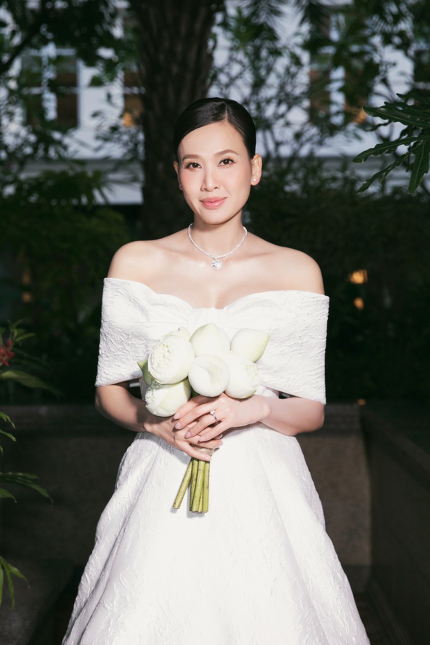 Hoa hậu từng đám cưới chỉ 60 khách mời ở Việt Nam: Đã bí mật sinh con đầu lòng, cơ ngơi tại Mỹ ra sao? - Ảnh 5. Hoa hậu từng đám cưới chỉ 60 khách mời ở Việt Nam: Đã bí mật sinh con đầu lòng, cơ ngơi tại Mỹ ra sao? - Ảnh 5.