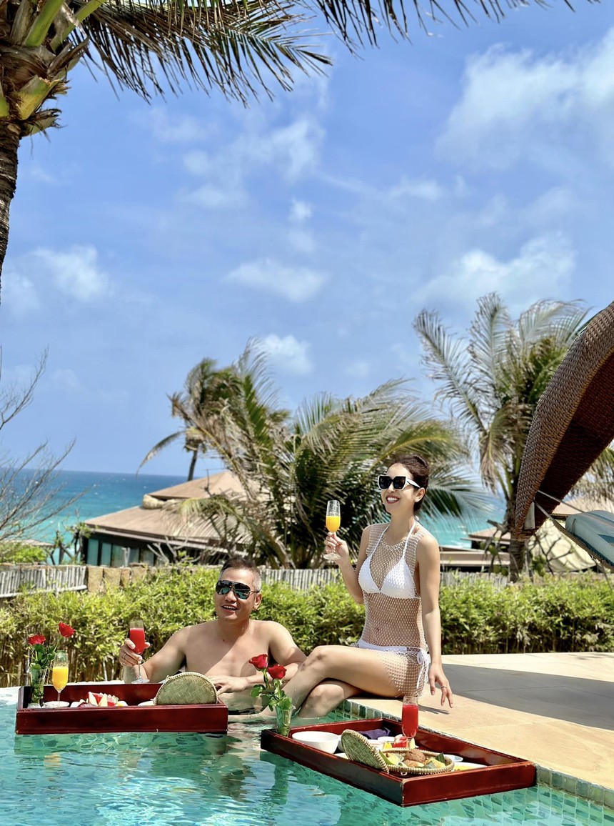 Gia đình toàn "cực phẩm" của Jennifer Phạm: Em gái xinh như hoa hậu, em trai không thua kém tài tử - Ảnh 3.