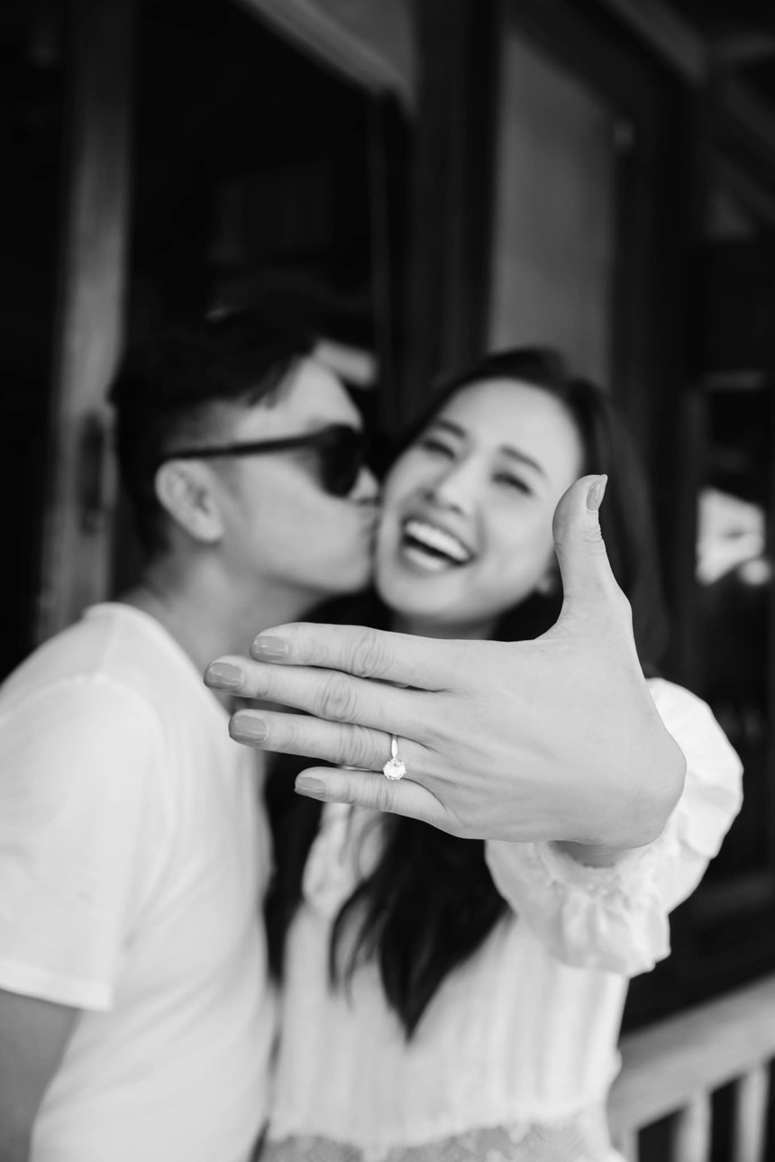 Hoa hậu từng đám cưới chỉ 60 khách mời ở Việt Nam: Đã bí mật sinh con đầu lòng, cơ ngơi tại Mỹ ra sao? - Ảnh 2. Hoa hậu từng đám cưới chỉ 60 khách mời ở Việt Nam: Đã bí mật sinh con đầu lòng, cơ ngơi tại Mỹ ra sao? - Ảnh 2.