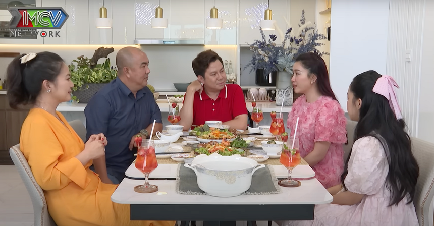 Không gian sống triệu đô của MC nổi tiếng nhất miền Tây và mối quan hệ đặc biệt với ca sĩ Quốc Đại - Ảnh 5. Không gian sống triệu đô của MC nổi tiếng nhất miền Tây và mối quan hệ đặc biệt với ca sĩ Quốc Đại - Ảnh 5.