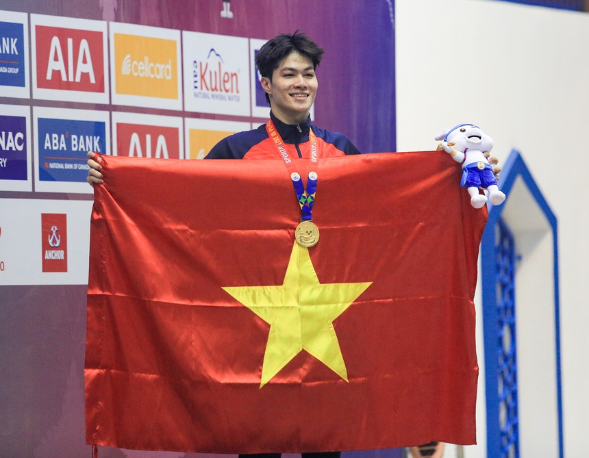 'Kình ngư' 2k3 Việt Nam xuất sắc vượt Thái Lan đem về HCV nhưng vẫn không thể phá kỷ lục của bản thân - Ảnh 1.