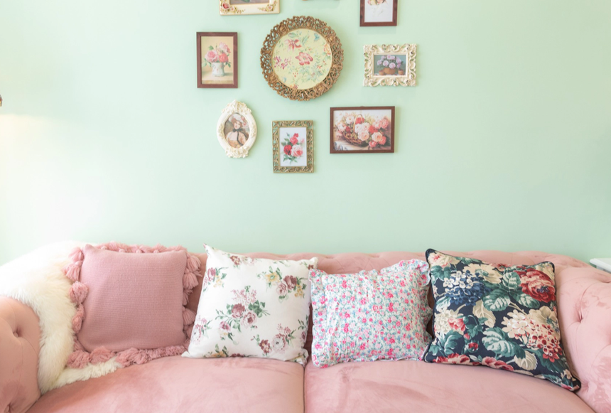 Tài sản 'không phải dạng vừa' của Chi Pu: Tậu xe sang từ năm 22 tuổi và sở hữu 'núi' đồ hiệu đắt đỏ, gây sốc khi check-in căn penthouse triệu USD - Ảnh 8.