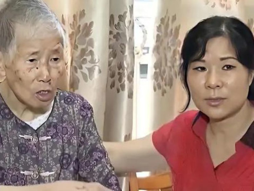 56 tuổi vẫn được mẹ hầu ăn tận giường, thất nghiệp và không bao giờ chịu làm việc nhà: Người phụ nữ cay đắng hai lần bị chồng giàu bỏ - Ảnh 3. 56 tuổi vẫn được mẹ hầu ăn tận giường, thất nghiệp và không bao giờ chịu làm việc nhà: Người phụ nữ cay đắng hai lần bị chồng giàu bỏ - Ảnh 3.