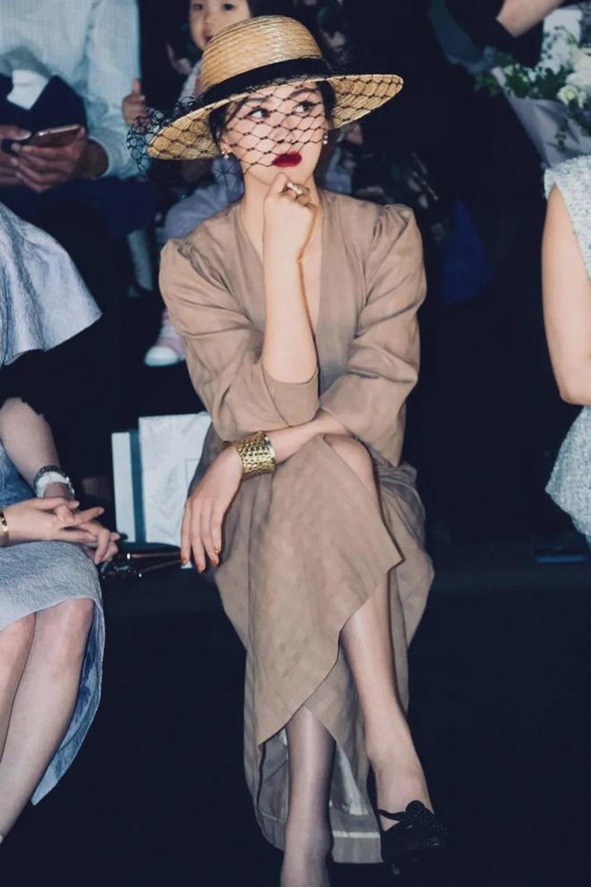 Không phải Chi Pu, đây mới là mỹ nhân đẹp nhất show "Đạp gió 2023": Gia thế "trâm anh thế phiệt", 8 năm liên tiếp lọt top gương mặt đẹp nhất thế giới - Ảnh 1. Không phải Chi Pu, đây mới là mỹ nhân đẹp nhất show "Đạp gió 2023": Gia thế "trâm anh thế phiệt", 8 năm liên tiếp lọt top gương mặt đẹp nhất thế giới - Ảnh 1.