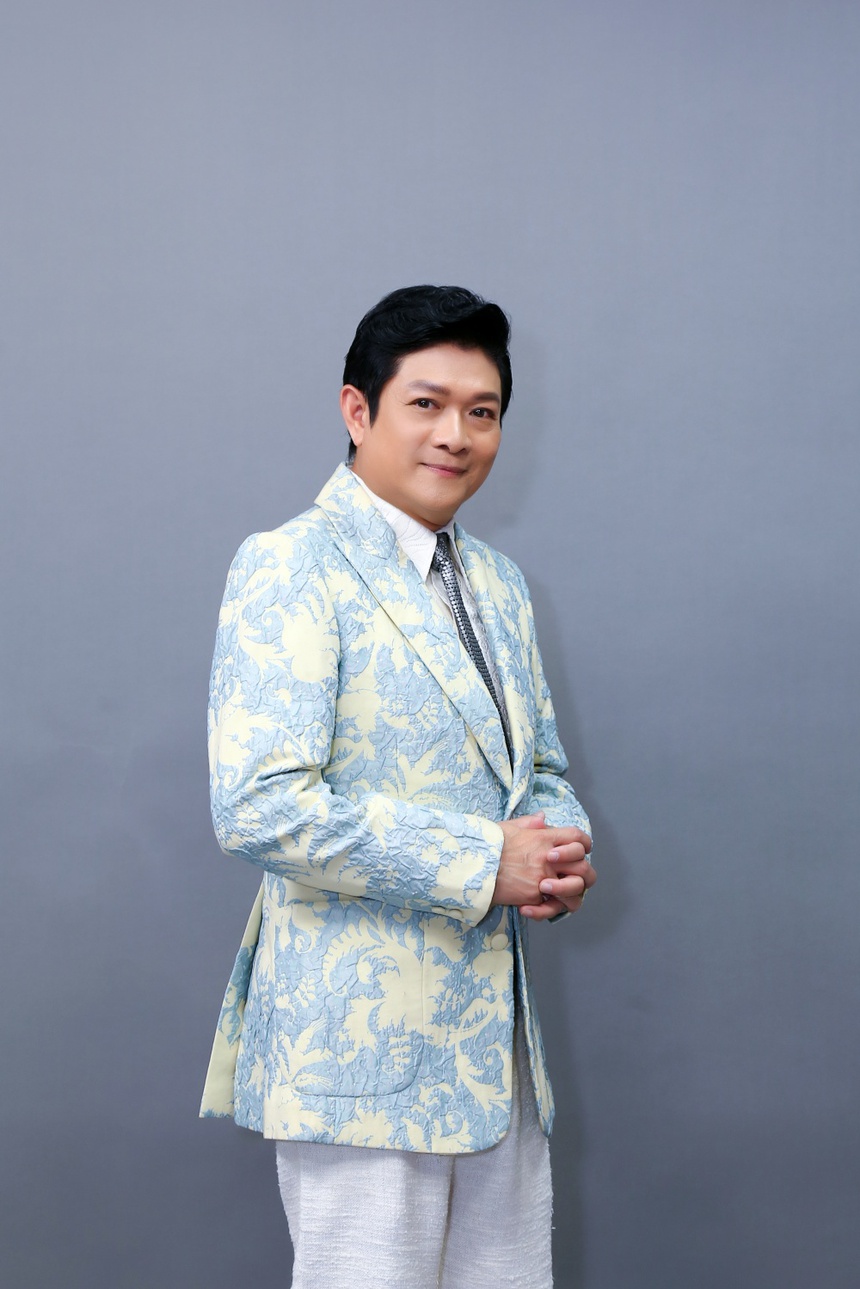 Ca sĩ Mạnh Đình mất phương hướng nơi xứ người, bất ngờ thành công với 20 đô của mẹ - Ảnh 2.