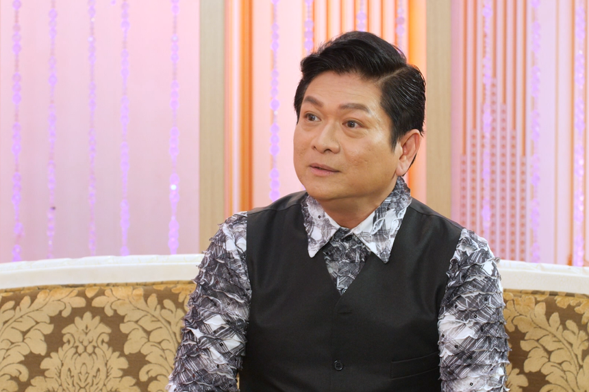 Ca sĩ Mạnh Đình mất phương hướng nơi xứ người, bất ngờ thành công với 20 đô của mẹ - Ảnh 1.