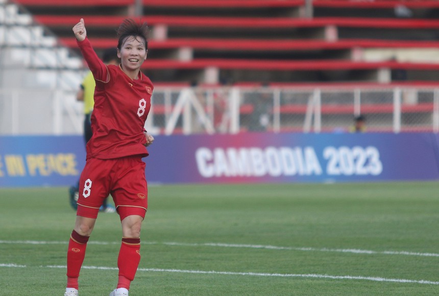 HLV Mai Đức Chung so sánh U22 Việt Nam với đội nữ, tiết lộ nỗi sợ khiến tuyển Philippines ám ảnh - Ảnh 2. HLV Mai Đức Chung so sánh U22 Việt Nam với đội nữ, tiết lộ nỗi sợ khiến tuyển Philippines ám ảnh - Ảnh 2.