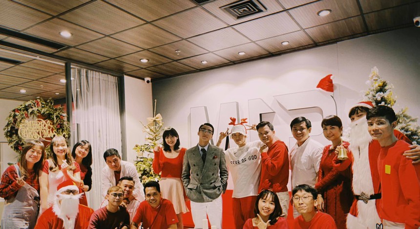 Khối tài sản 'kếch xù' của Sơn Tùng: Đang sinh sống tại villa view sông 50 tỷ, sở hữu xe sang chỉ dành cho giới nhà giàu - Ảnh 3.