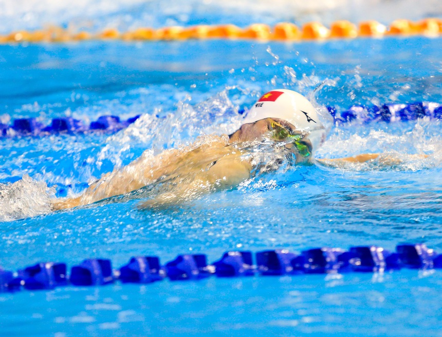 Dàn 'hotboy' 6 múi đội tuyển bơi thi đấu xuất thần giành HCV SEA Games 32 - Ảnh 4.