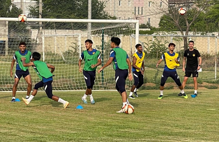 Bóng lăn trong tuần: Không thắng Mã thì thắng ai? - Ảnh 1.