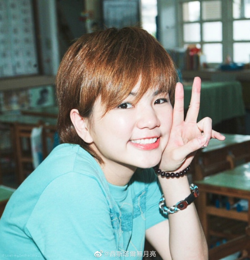 Ella - thần tượng của Chi Pu tại show "Đạp gió 2023": Nữ thần thanh xuân nổi tiếng khắp Châu Á và cuộc hôn nhân viên mãn ai cũng ngưỡng mộ - Ảnh 4.