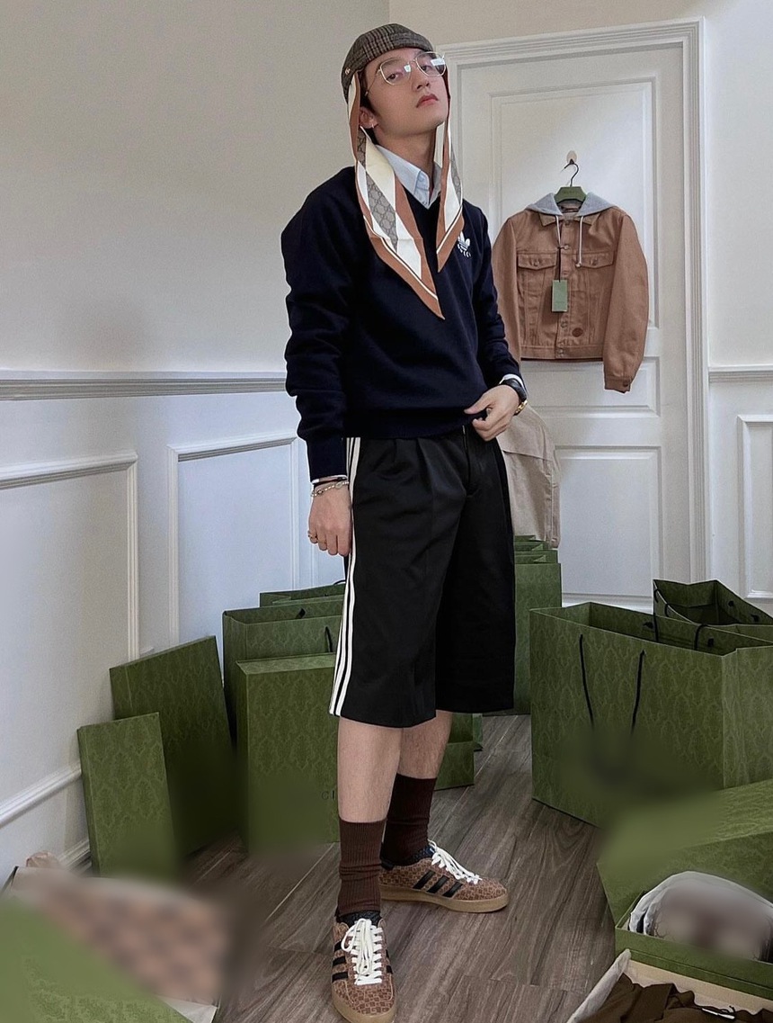 Khối tài sản 'kếch xù' của Sơn Tùng: Đang sinh sống tại villa view sông 50 tỷ, sở hữu xe sang chỉ dành cho giới nhà giàu - Ảnh 20.