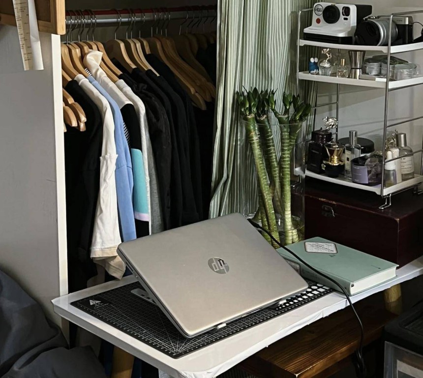 Bên trong căn hộ 8m2 ở Thượng Hải của cô gái độc thân: không gian siêu chật chội, chỉ nhìn cũng thấy bí bách - Ảnh 5.