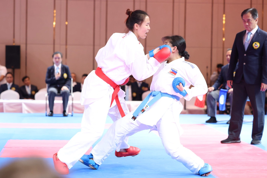 Võ sĩ Việt gạt đi bệnh tật, vô địch SEA Games: ‘Tôi phải uống 2 lít nước trước khi cân mới đủ điều kiện thi đấu’ - Ảnh 1.