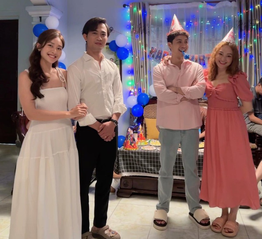 'Gia đình mình vui bất thình lình': Hà - Trâm Anh bất ngờ 'đổi chồng' khiến dân mạng tá hỏa - Ảnh 2.