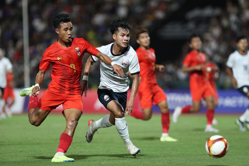 Thua sốc U22 Myanmar, chủ nhà U22 Campuchia gần như chắc chắn bị loại khỏi SEA Games 32 - Ảnh 2. Thua sốc U22 Myanmar, chủ nhà U22 Campuchia gần như chắc chắn bị loại khỏi SEA Games 32 - Ảnh 2.