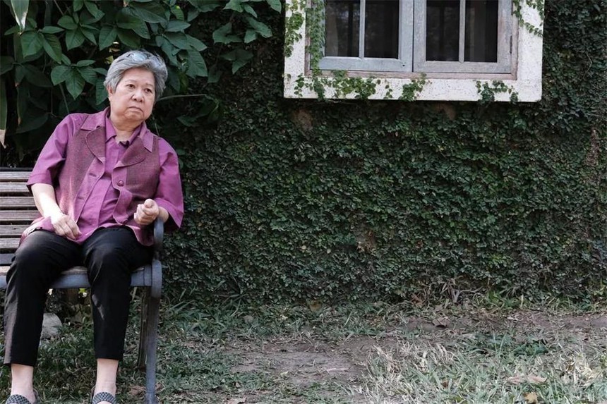 Bà lão 70 tuổi bật khóc: Sau khi tiết lộ quỹ tiết kiệm với con, cuộc đời khốn đốn bắt đầu, đúng là có những chuyện "sống để bụng, chết mang theo" - Ảnh 2.