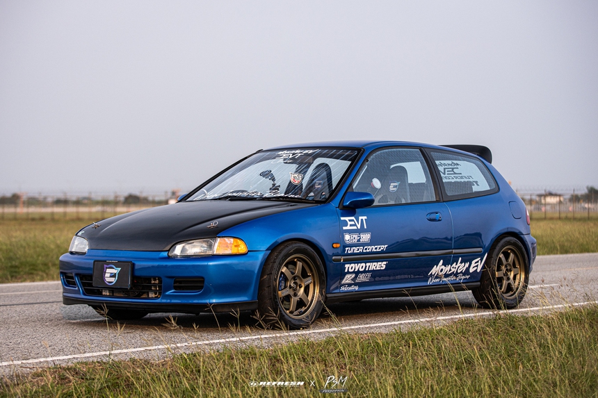 Garage tháo động cơ Honda Civic cũ biến thành xe điện: Mạnh ngang C 300 AMG, nắp ca-pô trong suốt cho dân tình chiêm ngưỡng - Ảnh 9.