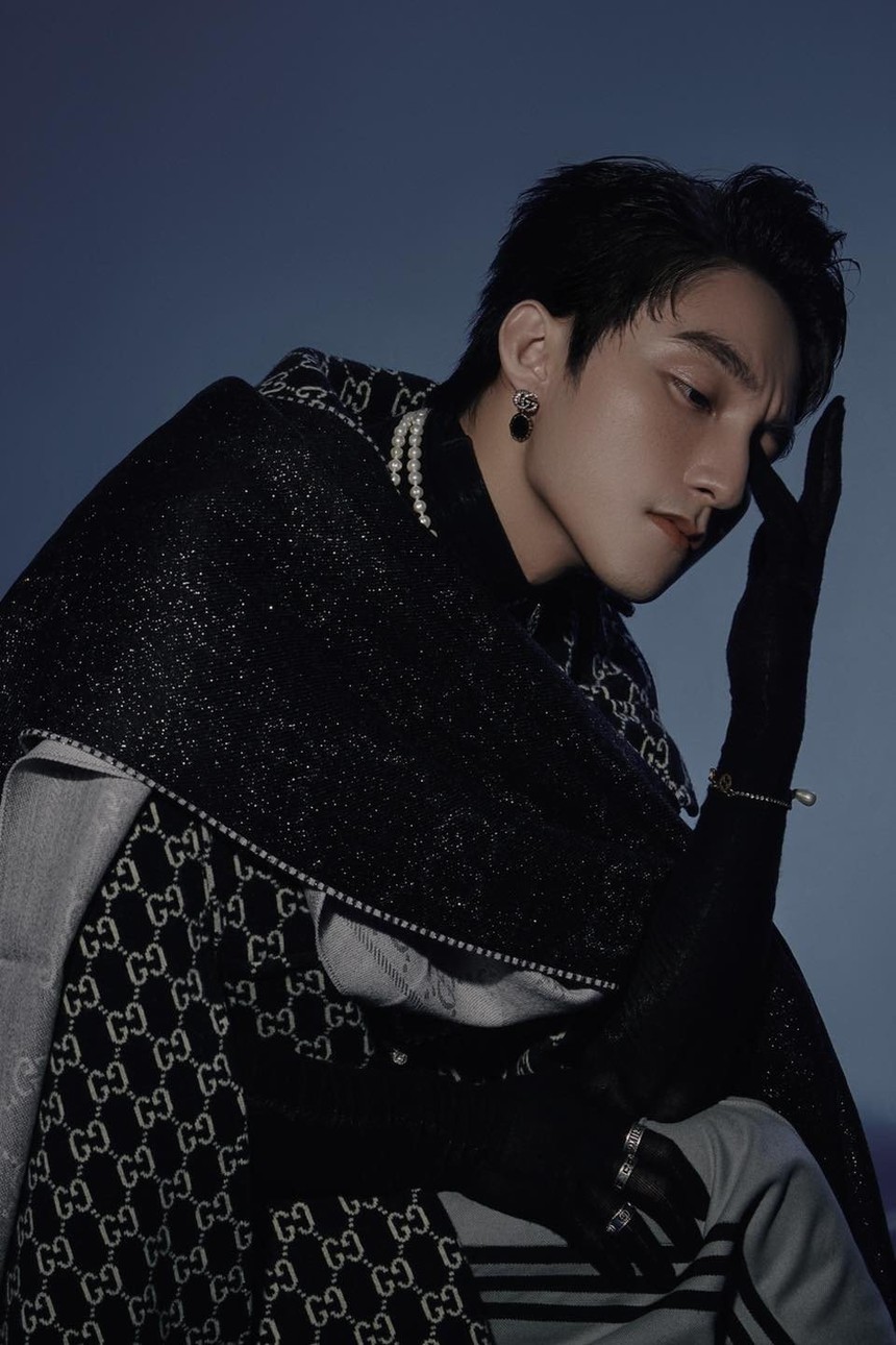 Tuấn Hưng livestream, nhắc đích danh Sơn Tùng - Ảnh 4.