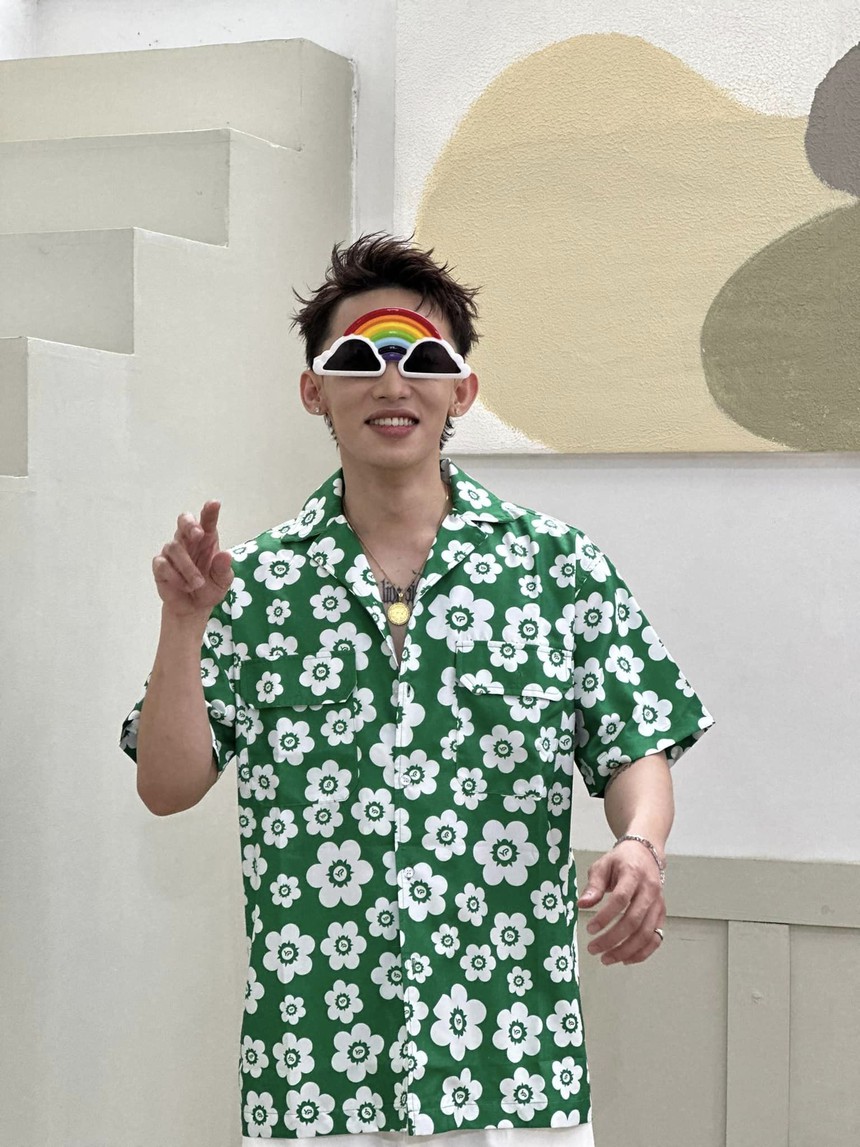 Phản ứng của 2 'người cũ' khi Sơn Tùng comeback: Bên ủng hộ rần rần, bên im hơi lặng tiếng - Ảnh 4.