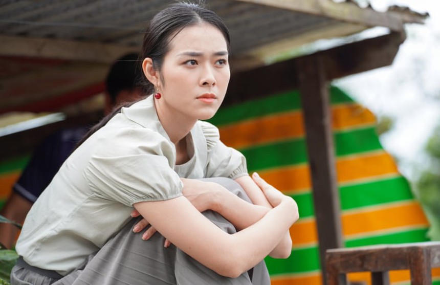 Liên tục vướng 'phim giả tình thật' với bạn diễn, nữ chính Lật mặt 6 tiết lộ luôn gu bạn trai hiện tại - Ảnh 1.