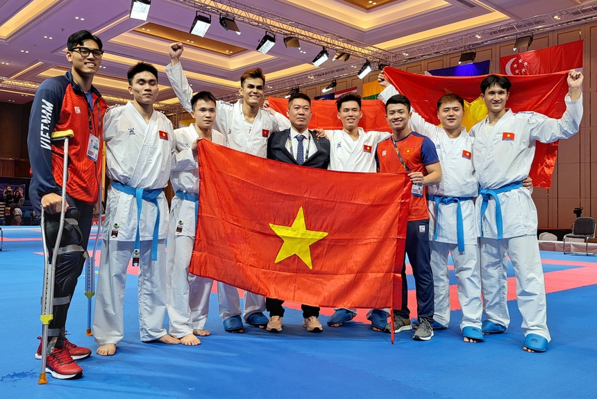 Karate Việt Nam ngược dòng giây cuối như phim hành động, giành vàng SEA Games với kịch bản điên rồ - Ảnh 7. Karate Việt Nam ngược dòng giây cuối như phim hành động, giành vàng SEA Games với kịch bản điên rồ - Ảnh 7.